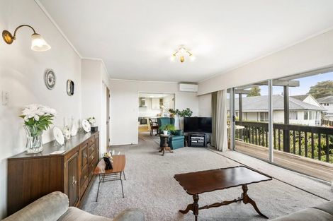 Photo of property in 2/371 East Coast Road, Mairangi Bay, Auckland, 0630