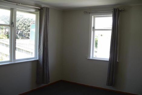 Photo of property in 8 Davidson Crescent, Tawa, Wellington, 5028