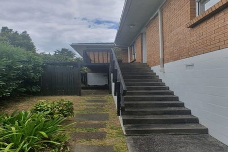 Photo of property in 1/8 Tobruk Crescent, Milford, Auckland, 0620