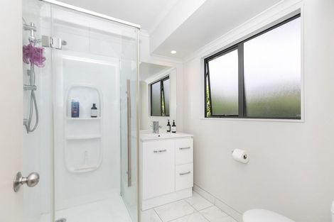 Photo of property in 71 Ayrshire Drive, Grandview Heights, Hamilton, 3200