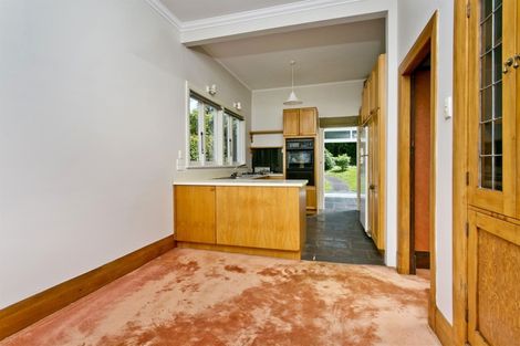 Photo of property in 118 Queen Street, Northcote Point, Auckland, 0627