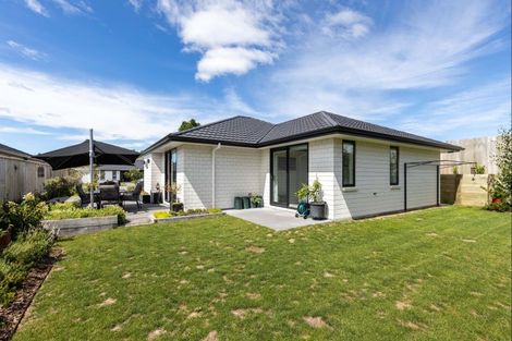 Photo of property in 12 Rehua Place, Waiwhakaiho, New Plymouth, 4312