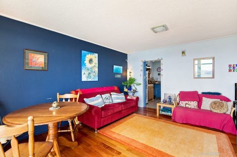 Photo of property in 23 Rangitane Street, Maupuia, Wellington, 6022