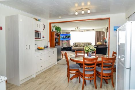 Photo of property in 74 Folkestone Drive, Flaxmere, Hastings, 4120