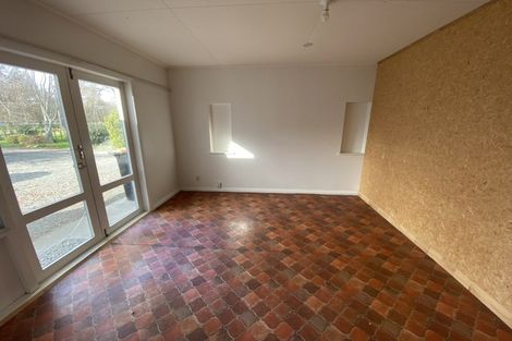 Photo of property in 16 Te Wanaka Road, Awapuni, Palmerston North, 4412