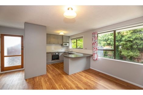 Photo of property in 2/8a Salford Avenue, Redwood, Christchurch, 8051