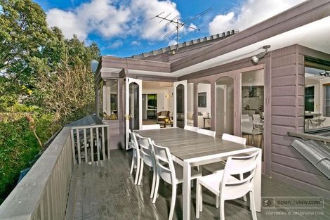 Photo of property in 1/19 Beach Road, Castor Bay, Auckland, 0620