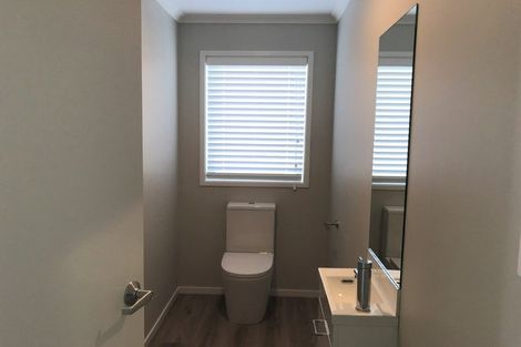 Photo of property in 28 Queen Street, Cambridge, 3434