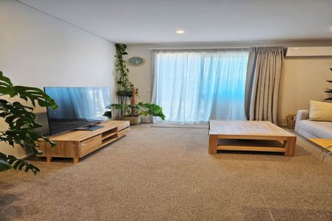 Photo of property in 4 Ceramic Lane, New Lynn, Auckland, 0600