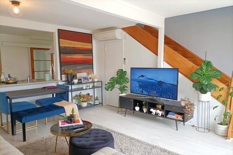 Photo of property in 18a Kingsley Street, Stokes Valley, Lower Hutt, 5019