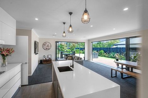 Photo of property in 15 Dollar Place, Prebbleton, 7604