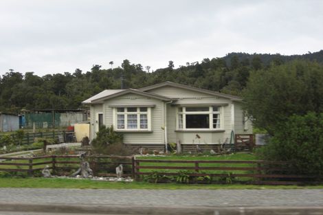 Photo of property in 639 Seven Mile Road, Runanga, 7803