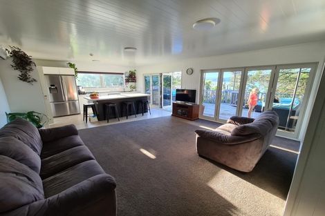 Photo of property in 106 Tukere Drive, Whangamata, 3620