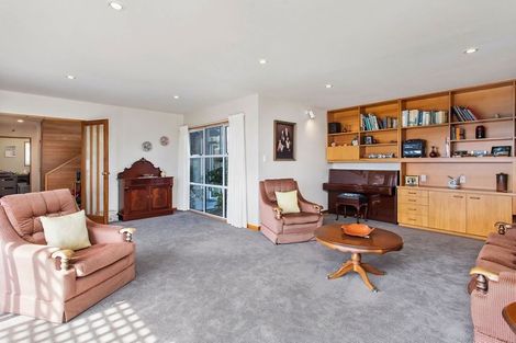 Photo of property in 12 Luxton Place, Mount Pleasant, Christchurch, 8081