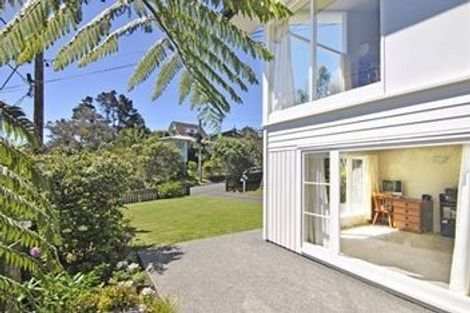 Photo of property in 6 Omega Street, Newlands, Wellington, 6037