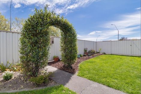 Photo of property in 2/306 Hastings Street South, Hastings, 4122