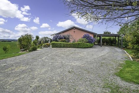 Photo of property in 1215 Taihape Road, Sherenden, Hastings, 4179