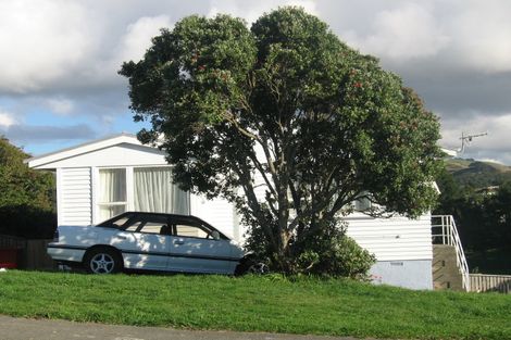 Photo of property in 3 Triton Place, Cannons Creek, Porirua, 5024