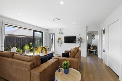 Photo of property in 16 Cherry Avenue, Darfield, 7510