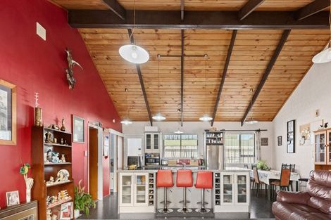 Photo of property in 1 Airedale Place, Waitara, 4320