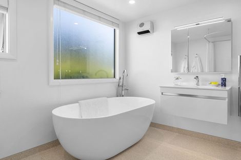 Photo of property in 65 Isadore Road, Saint Clair, Dunedin, 9012