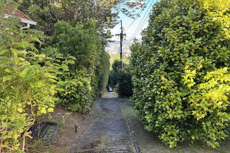 Photo of property in 2/51 Barnard Street, Wadestown, Wellington, 6012