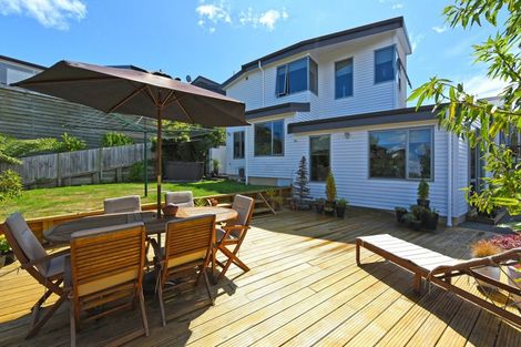 Photo of property in 19 Cosgrove Rise, Riverstone Terraces, Upper Hutt, 5018