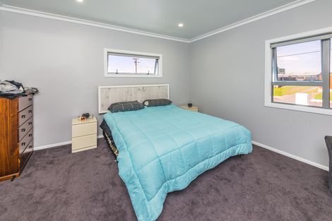 Photo of property in 3 Kamahi Street, Castlecliff, Whanganui, 4501
