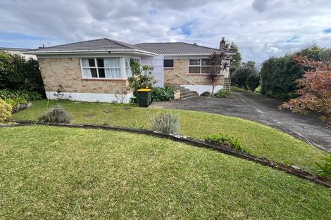 Photo of property in 107 Bradbury Road, Botany Downs, Auckland, 2010