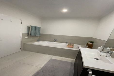 Photo of property in 36 Owen Chapman Drive, Red Beach, 0932