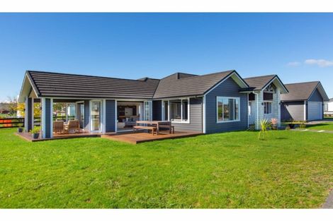 Photo of property in 33 Baxter Michael Crescent, Cambridge, 3434