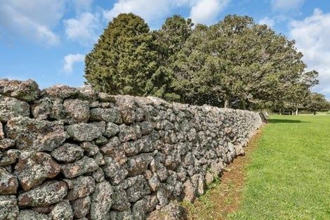 Photo of property in 29 Stoney Hill Road, Te Kamo, 0185