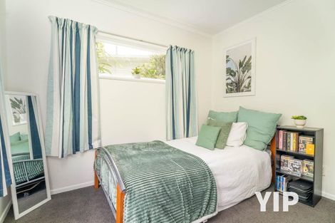 Photo of property in 61 Batchelor Street, Newlands, Wellington, 6037