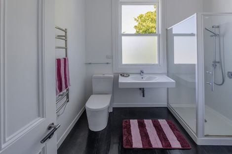 Photo of property in 15 Park Street, Thorndon, Wellington, 6011