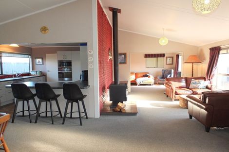 Photo of property in 60 Nash Parade, Foxton Beach, Foxton, 4815