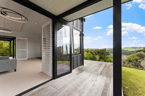 Photo of property in 414 Leigh Road, Whangateau, 0985