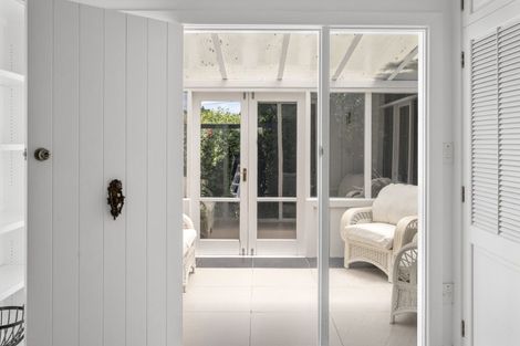 Photo of property in 290 Poraiti Road, Poraiti, Napier, 4182