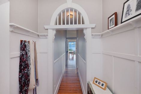 Photo of property in 1 Exeter Street, Lyttelton, 8082