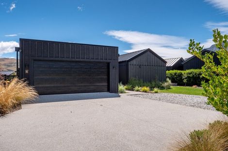 Photo of property in 6 Kerrera Lane, Jacks Point, Queenstown, 9371