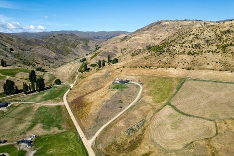 Photo of property in 236 Hawksburn Road, Nevis, Cromwell, 9384