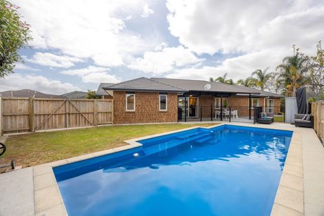 Photo of property in 5 Allgood Place, Rototuna North, Hamilton, 3210
