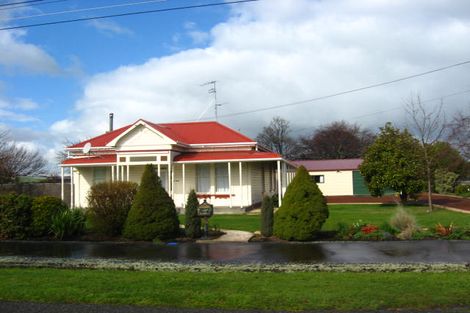 Photo of property in 37 Wyndham Street, Carterton, 5713