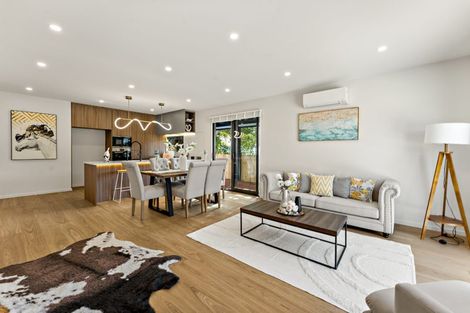 Photo of property in 2c Meadway, Sunnyhills, Auckland, 2010