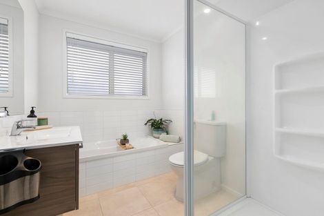 Photo of property in 4 Applin Lane, Pyes Pa, Tauranga, 3112