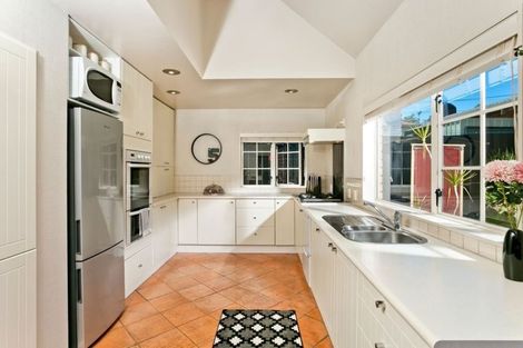 Photo of property in 2/48 Onepoto Road, Hauraki, Auckland, 0622