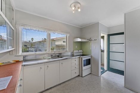 Photo of property in 60 Sylvia Road, Hillcrest, Auckland, 0627