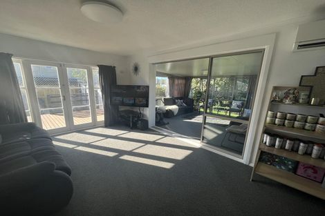 Photo of property in 2 Grosvenor Street, Redwood, Christchurch, 8051