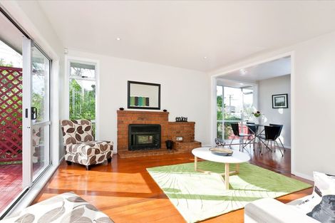 Photo of property in 14 Kaweka Street, New Lynn, Auckland, 0600