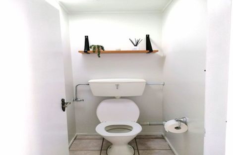 Photo of property in 2 Jasons Place, Churton Park, Wellington, 6037