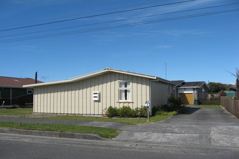 Photo of property in 3 Tasman Street, Carters Beach, Westport, 7825